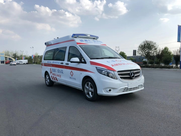 奔馳救護車 精細化制作 一體成型的材料質量好